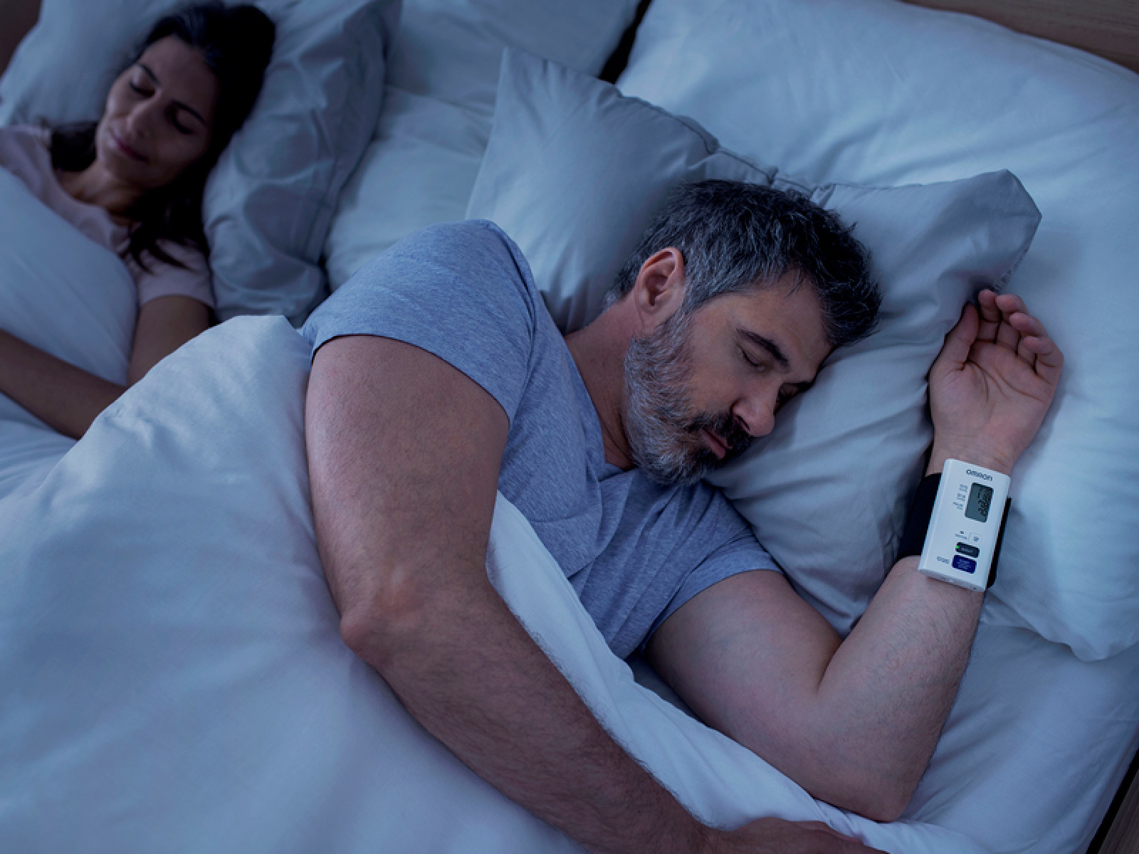 https://www.omron-healthcare.co.uk/images/fit%3Dcrop-50-50%2Cfm%3Djpg%2Ch%3D1200%2Cw%3D1600/nighttime-bp-measurement.jpg?signature=1f42bace13501a51d07863c875b8945b67790cc06da480b19d06c1c8fcf8cd1b