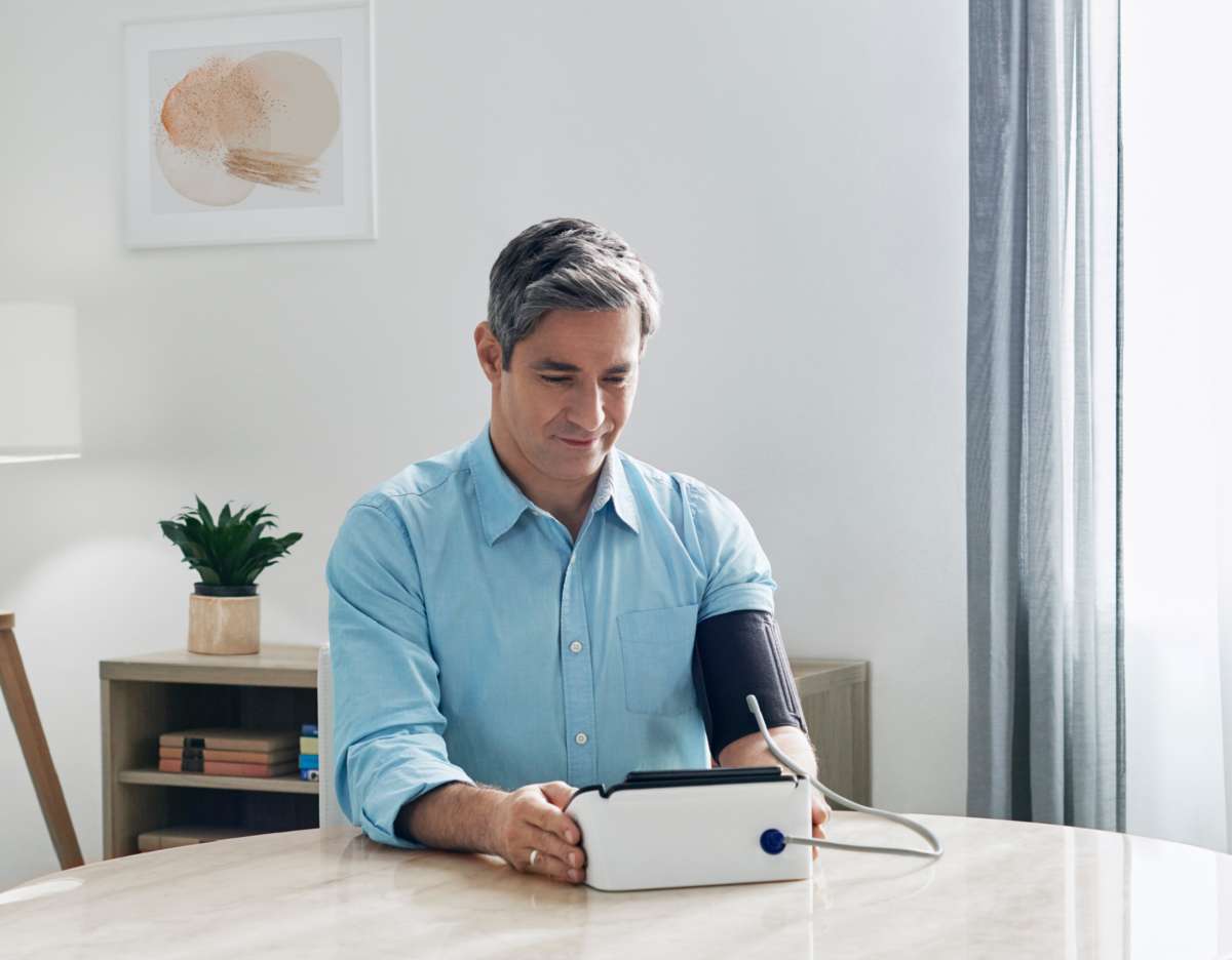 OMRON Complete - home blood pressure monitoring with single lead ECG